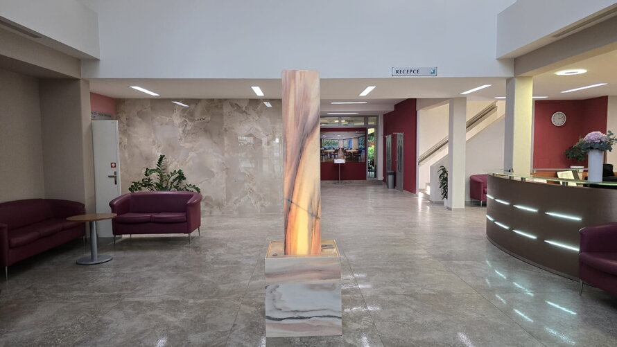 Výroba mramorové fontány pro chirurgické centrum